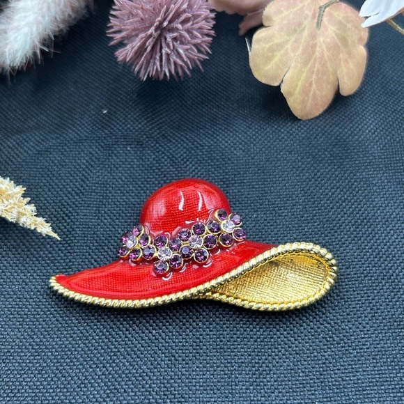 Vintage Red Hat Enamel Brooch Gold-Tone Purple Rhinestone Red Hat Lady - Picture 1 of 6